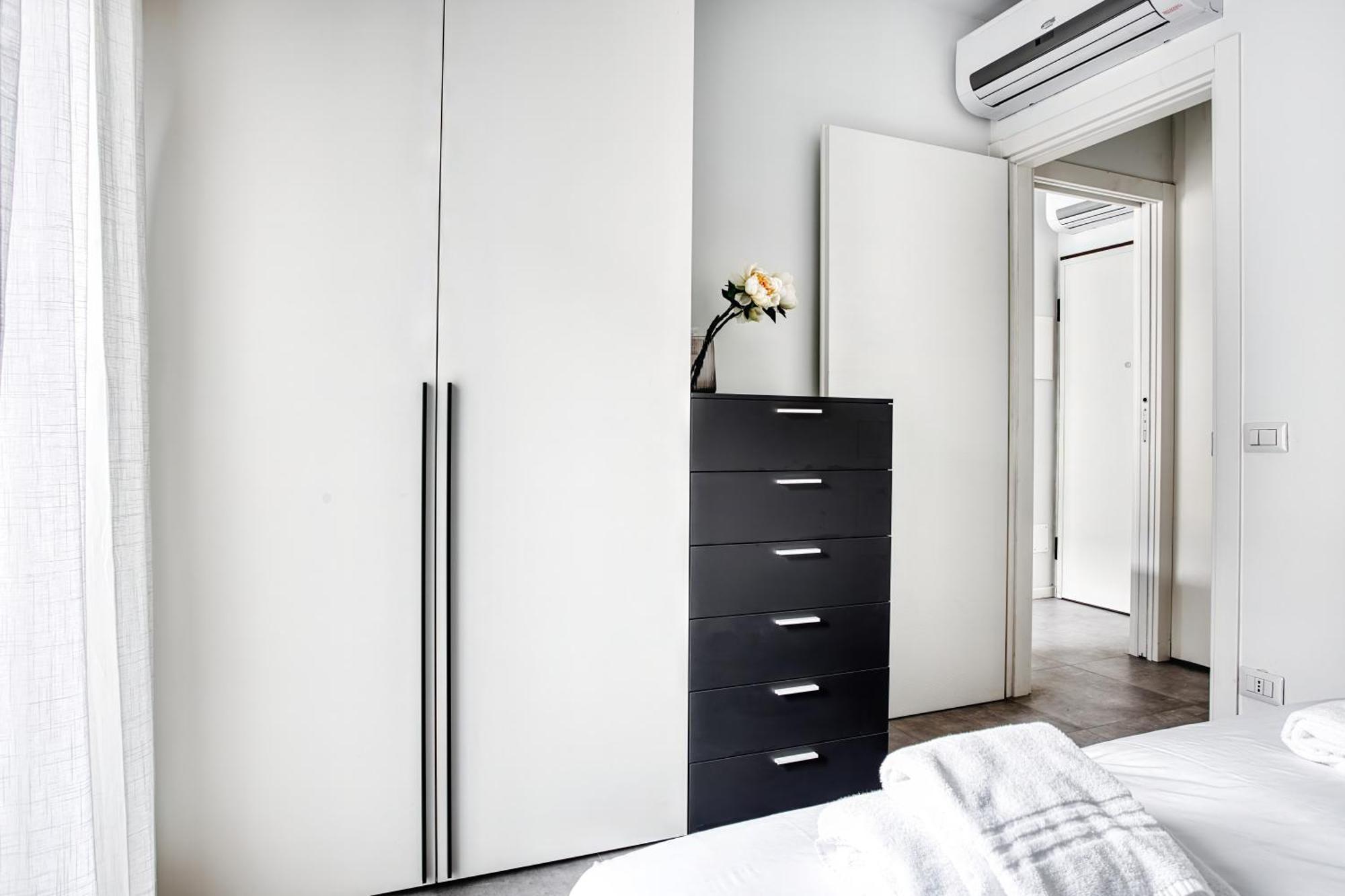 Sleek City Abode In Maciachini Milano Ngoại thất bức ảnh